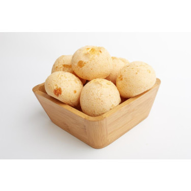 Pão de Queijo Médio A Cada 100G
